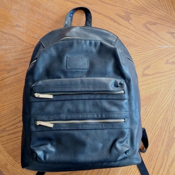 City Backpack - Picture 1 of 12